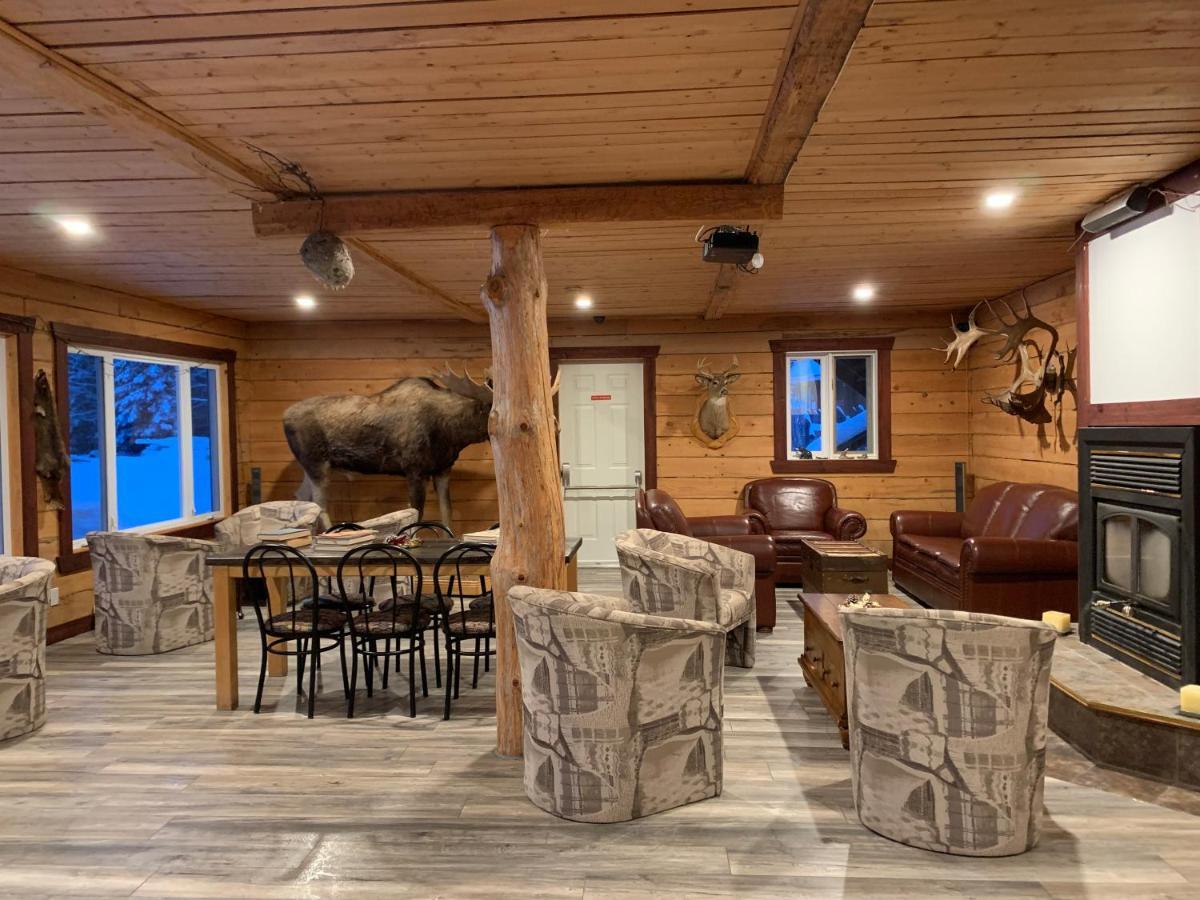 L'Auberge Refuge Du Trappeur Сен Матийо Дю Парк Екстериор снимка