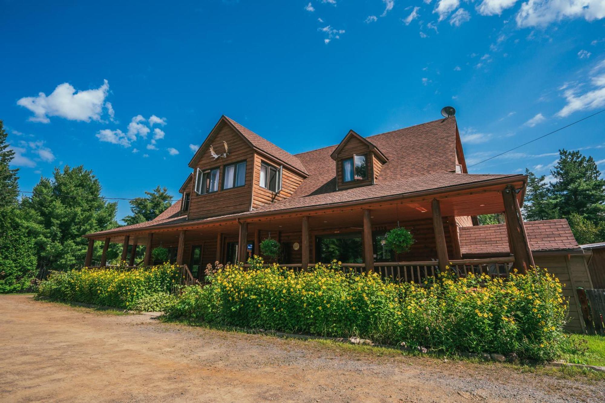 L'Auberge Refuge Du Trappeur Сен Матийо Дю Парк Екстериор снимка